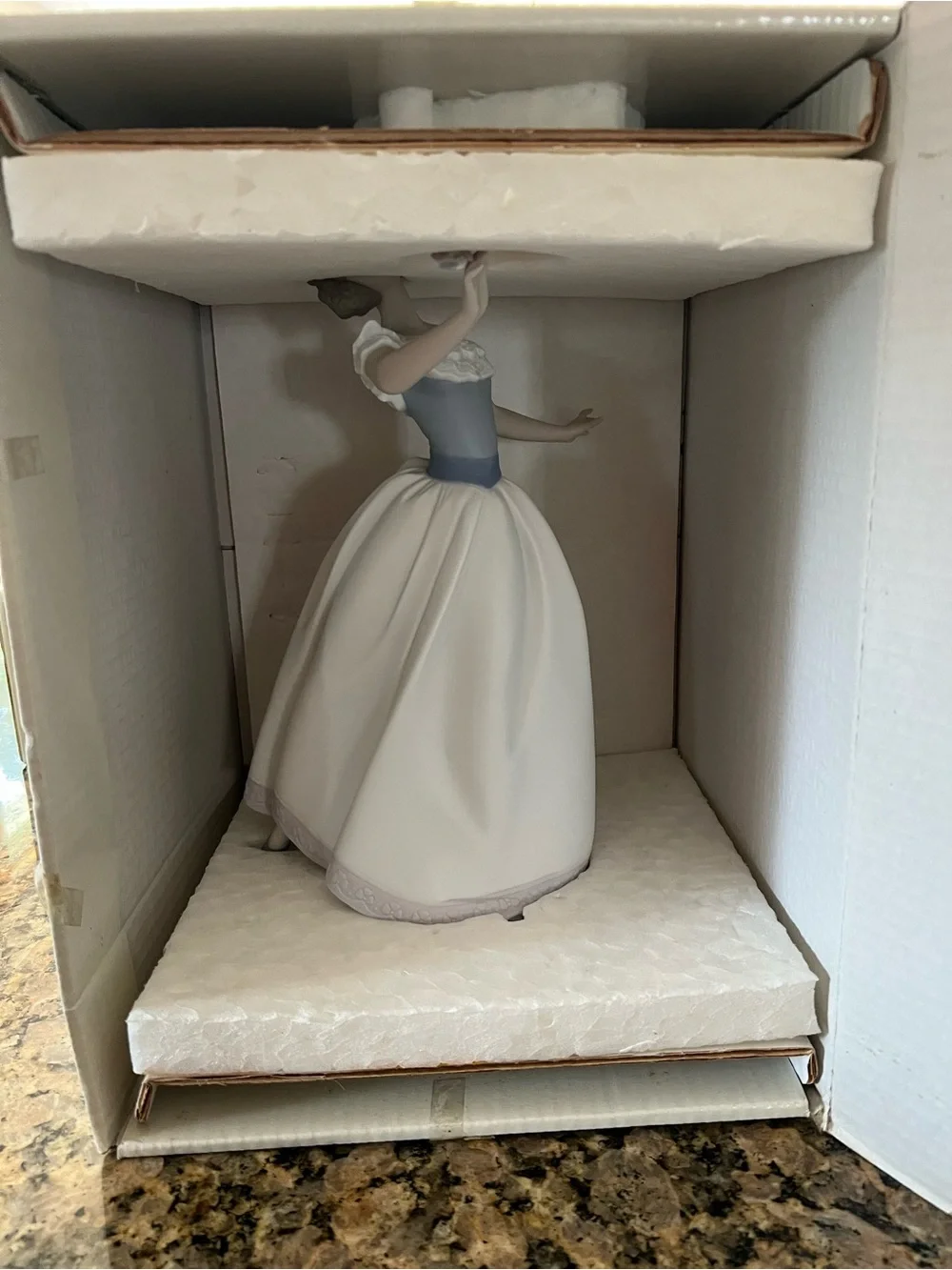 Elegant White Porcelain Ballerina Figurine Decorative Accent